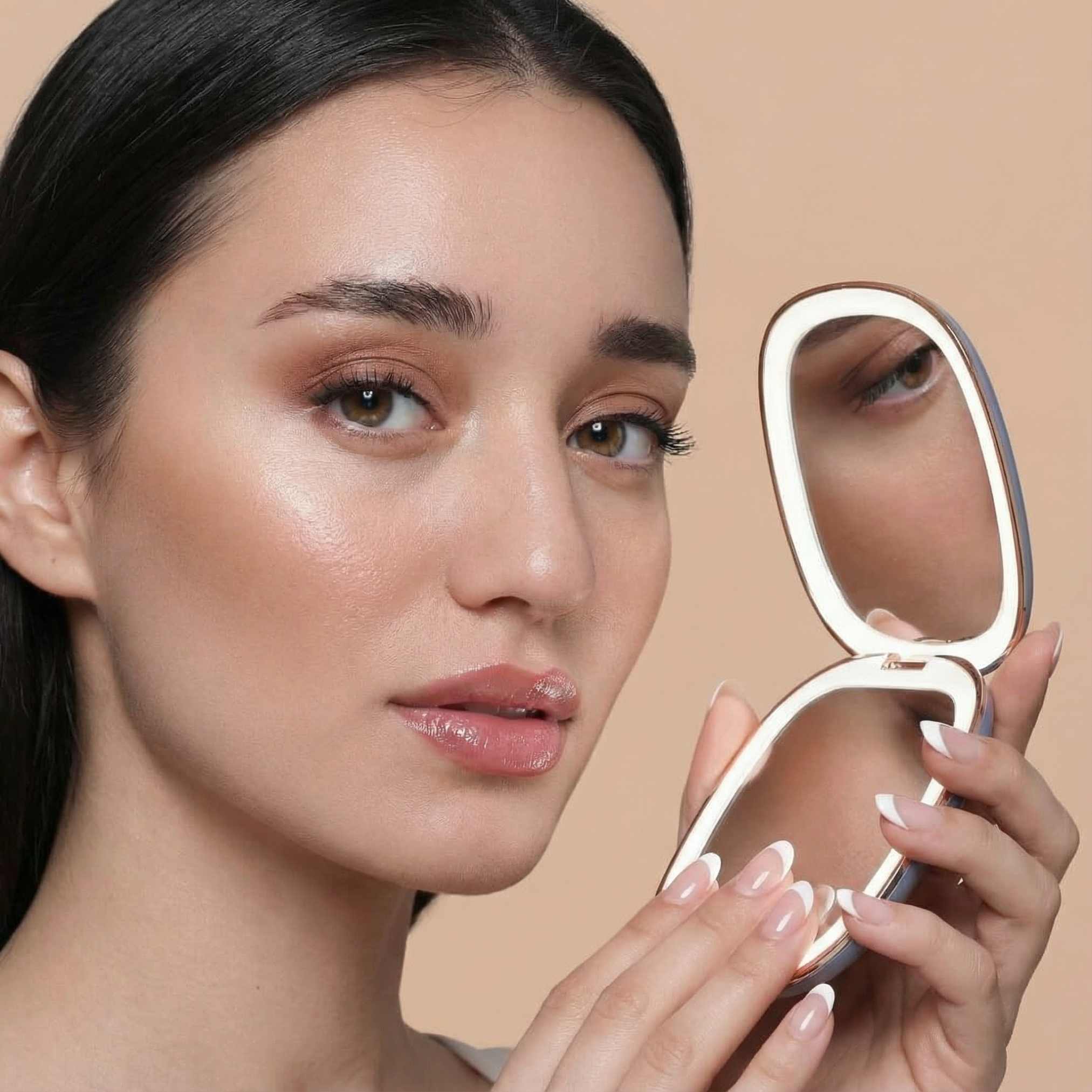 Mila 2 LED Compact Mirror